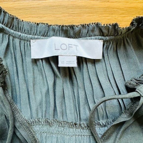 LOFT Ruffle Women's Top - Picture 3 of 3